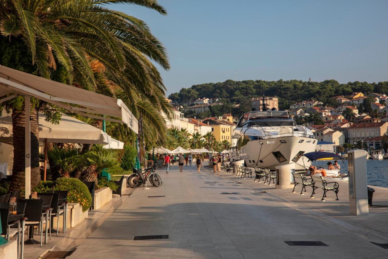 Hotel Aurora Mali Losinj Exterior photo